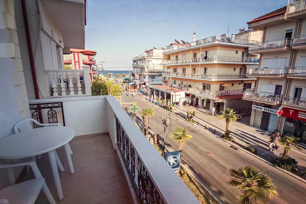 Paralía Hotel Chronis מראה חיצוני תמונה