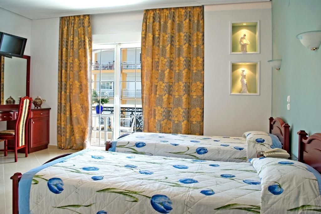 Paralía Hotel Chronis מראה חיצוני תמונה