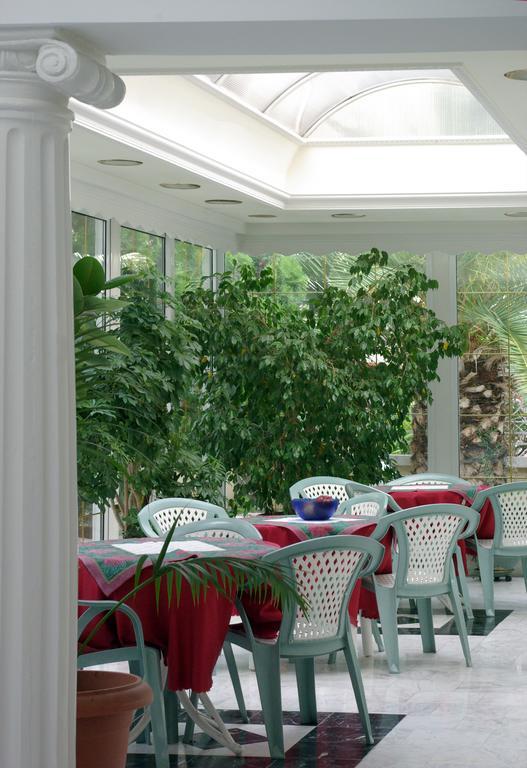 Paralía Hotel Chronis מראה חיצוני תמונה