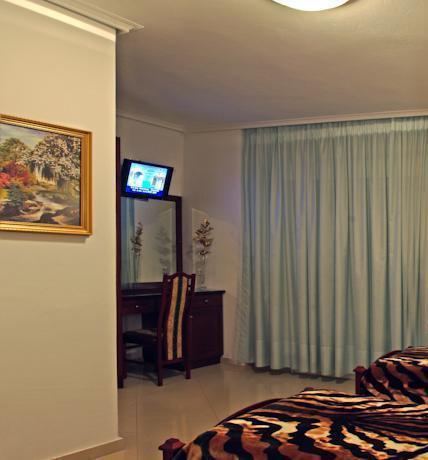 Paralía Hotel Chronis מראה חיצוני תמונה